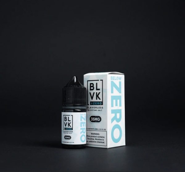 BLVK Zero ICE 無味煙油瓶身照，藍白風格呈現涼感視覺